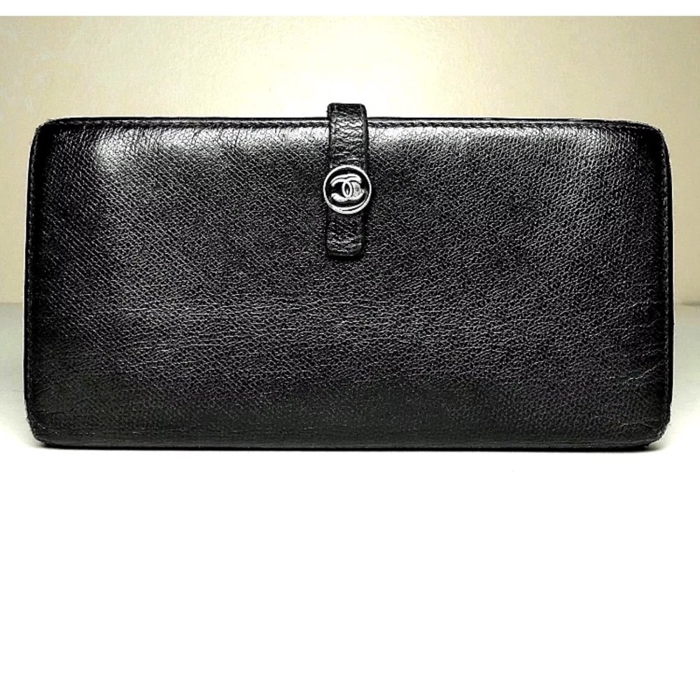 Authentic CHANEL Black Leather continental Wallet